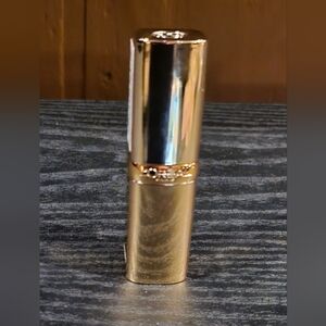 L'Oreal Colour Riche Original Satin Lipstick - Color: 186 Lovely Red - Brand New